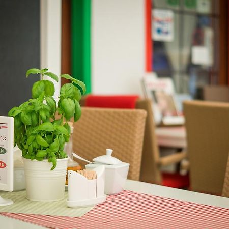 Villa Bella Italia Mikołajki Exterior foto